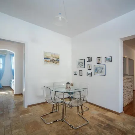 Willa Avlaki House,stylish In *