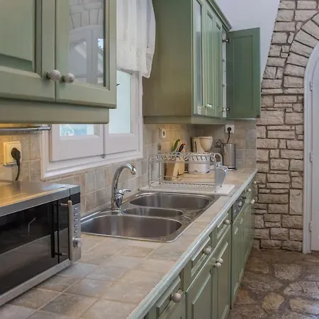 Willa Avlaki House,stylish In